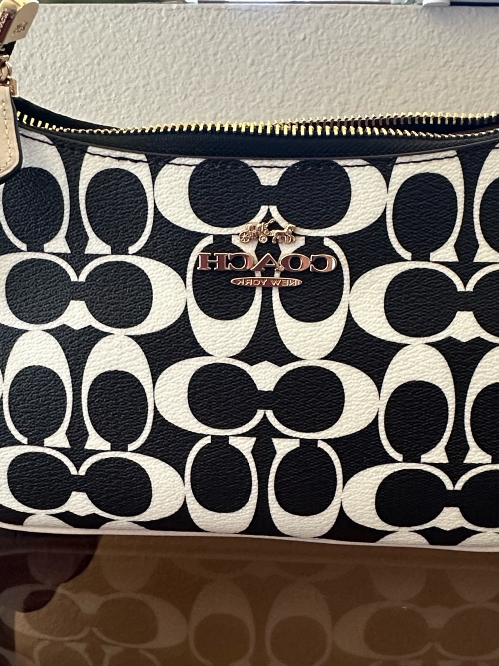 COACH Teri Shoulder Bag In Signature Canvas - Picture 4 of 9
